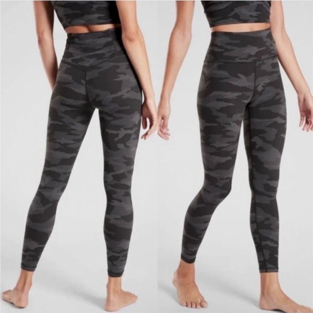 Athleta Elation High Rise Camo 7/8 Tight Leggings Workout Sz S